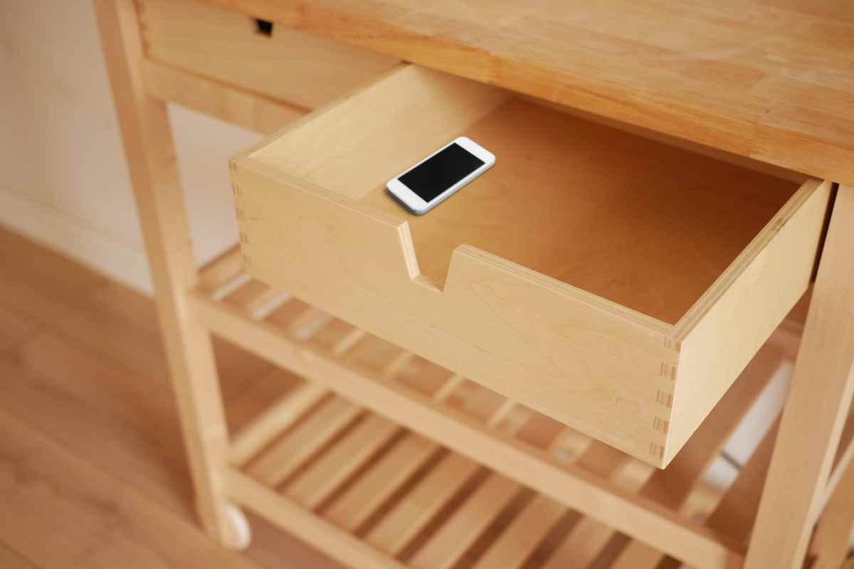 Controlla i tuoi cassetti se vi è questo cellulare