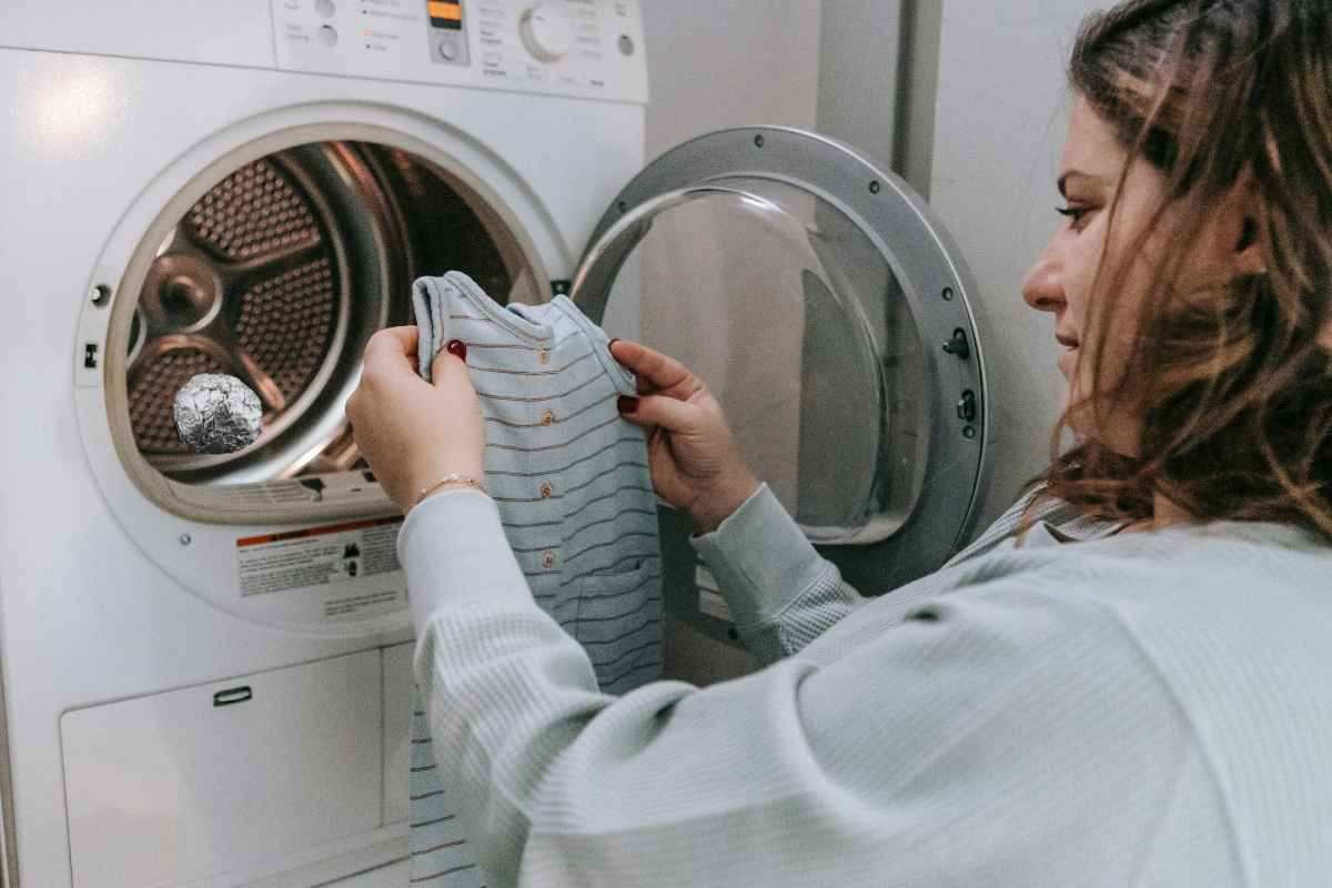 Metti tre palline di foglio di alluminio in lavatrice: io ho risolto, tutti i dettagli