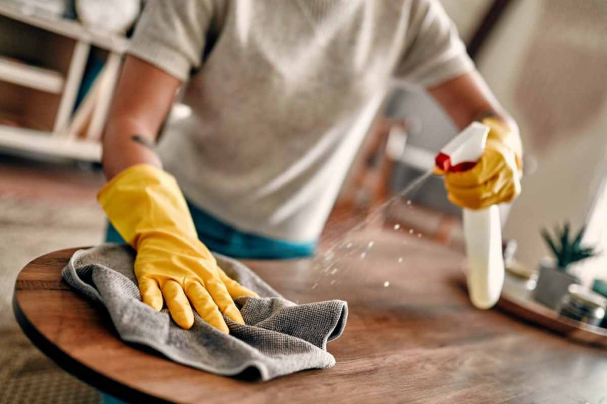 Togliere graffi legno