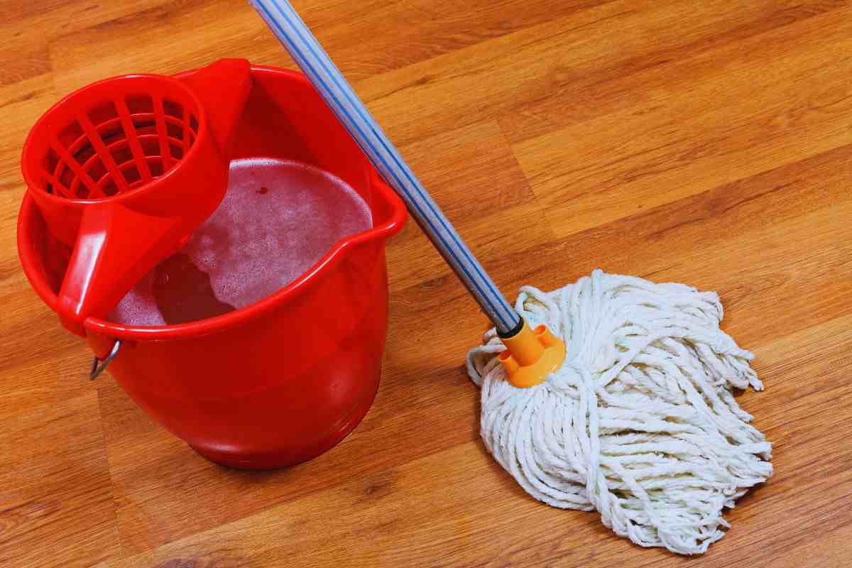 strategie per pulire i pavimenti